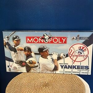 New Factory Sealed Monopoly NEW YORK YANKEES Collector's Edition 2008 Game